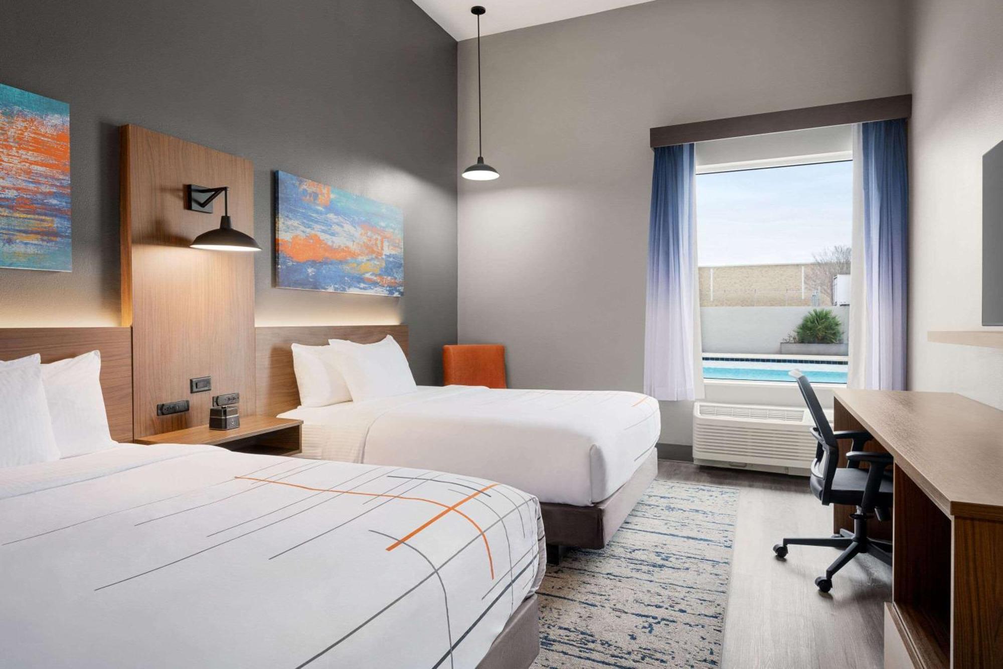 La Quinta Inn & Suites By Wyndham 델리오 외부 사진